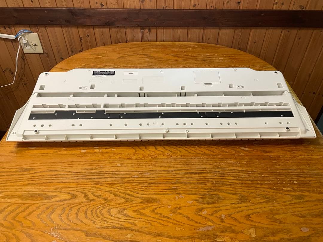 CASIO LK107 光ナビゲーション61鍵キーボード