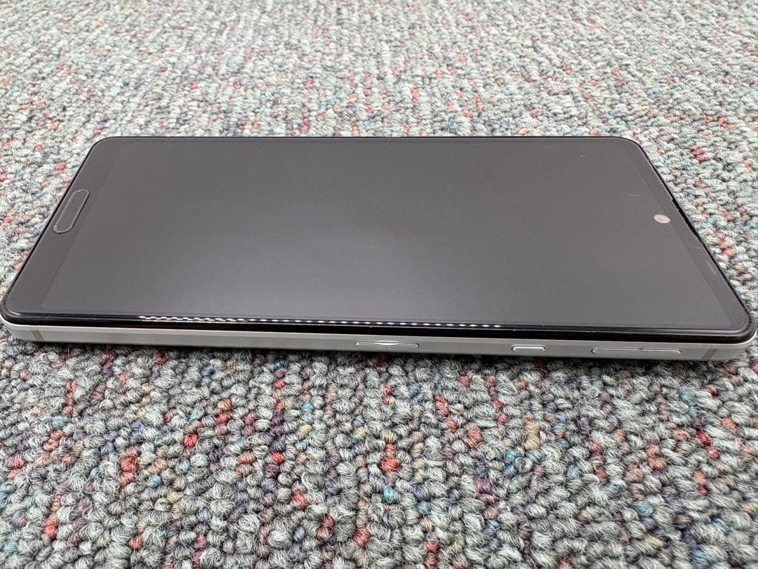 AQUOS sense4　SH-41A　64GB　スマホ　Android　979