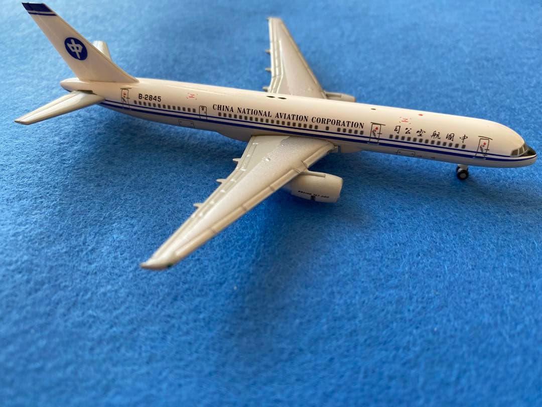 中モデル 999個限定　中國航空公司