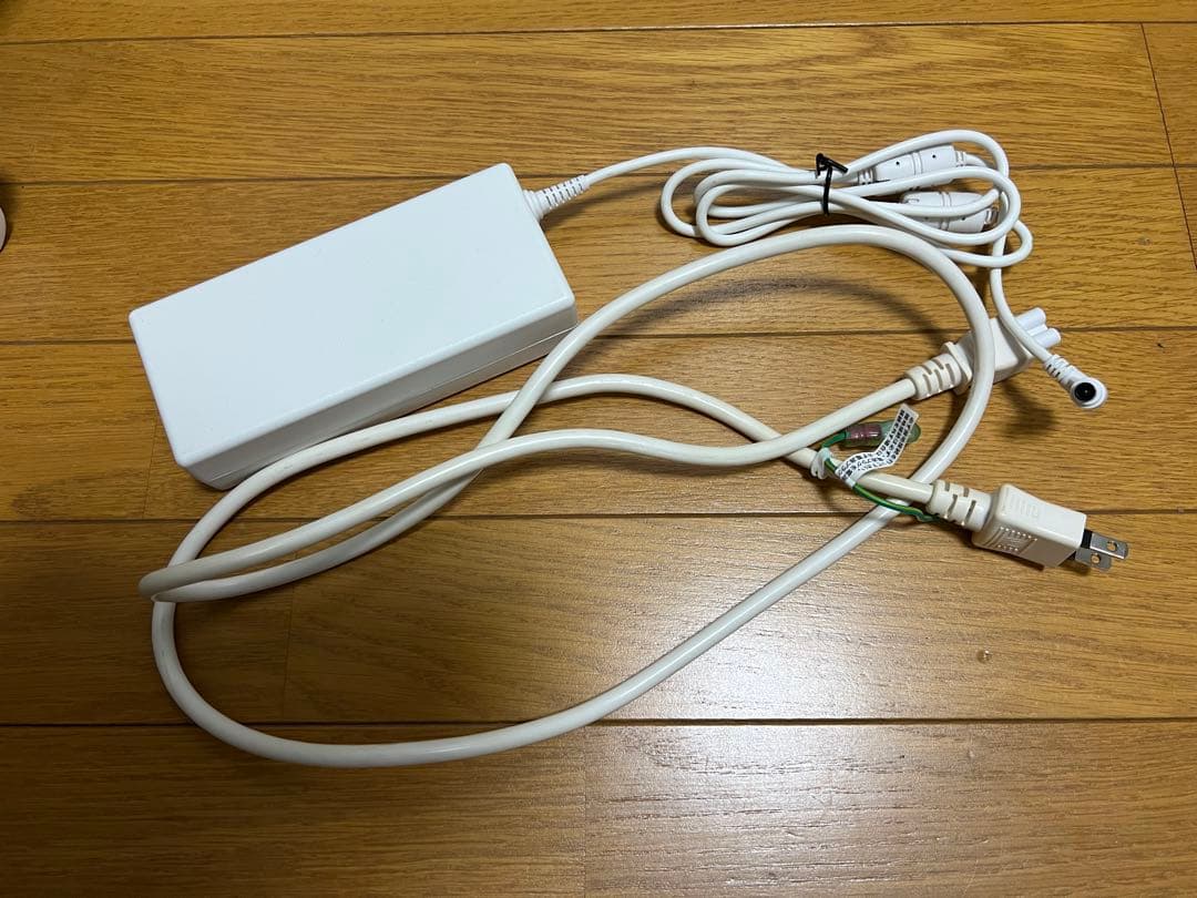 LG/ホームプロジェクター 超短焦点モデル HF85LS