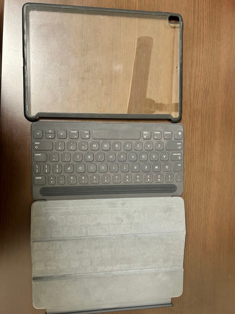 Apple iPad Air3 2種類のケース付き