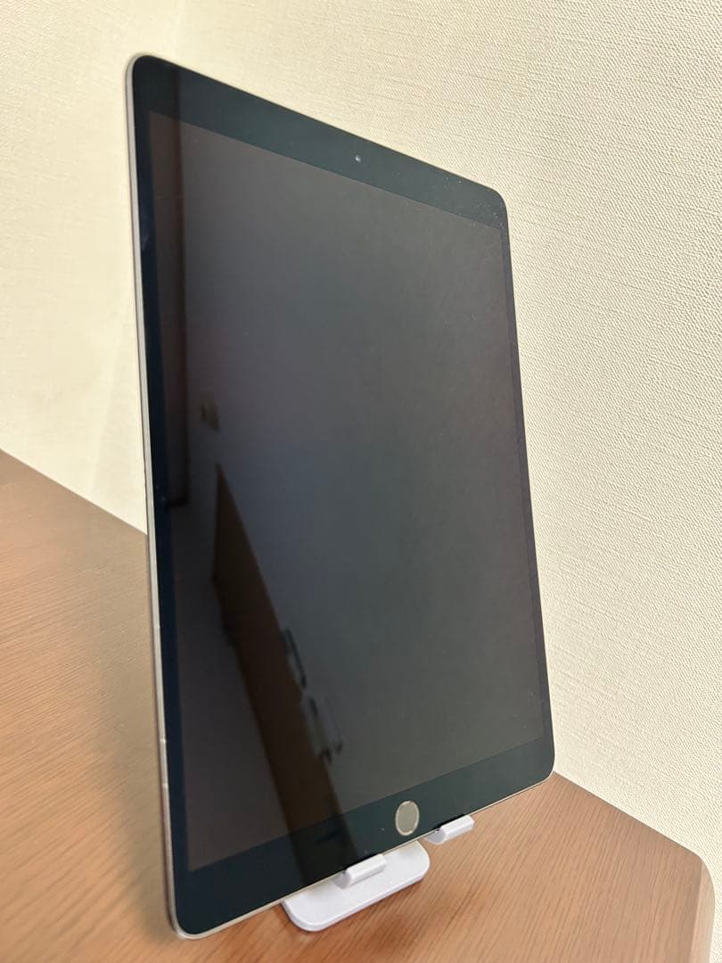 Apple iPad Air3 2種類のケース付き