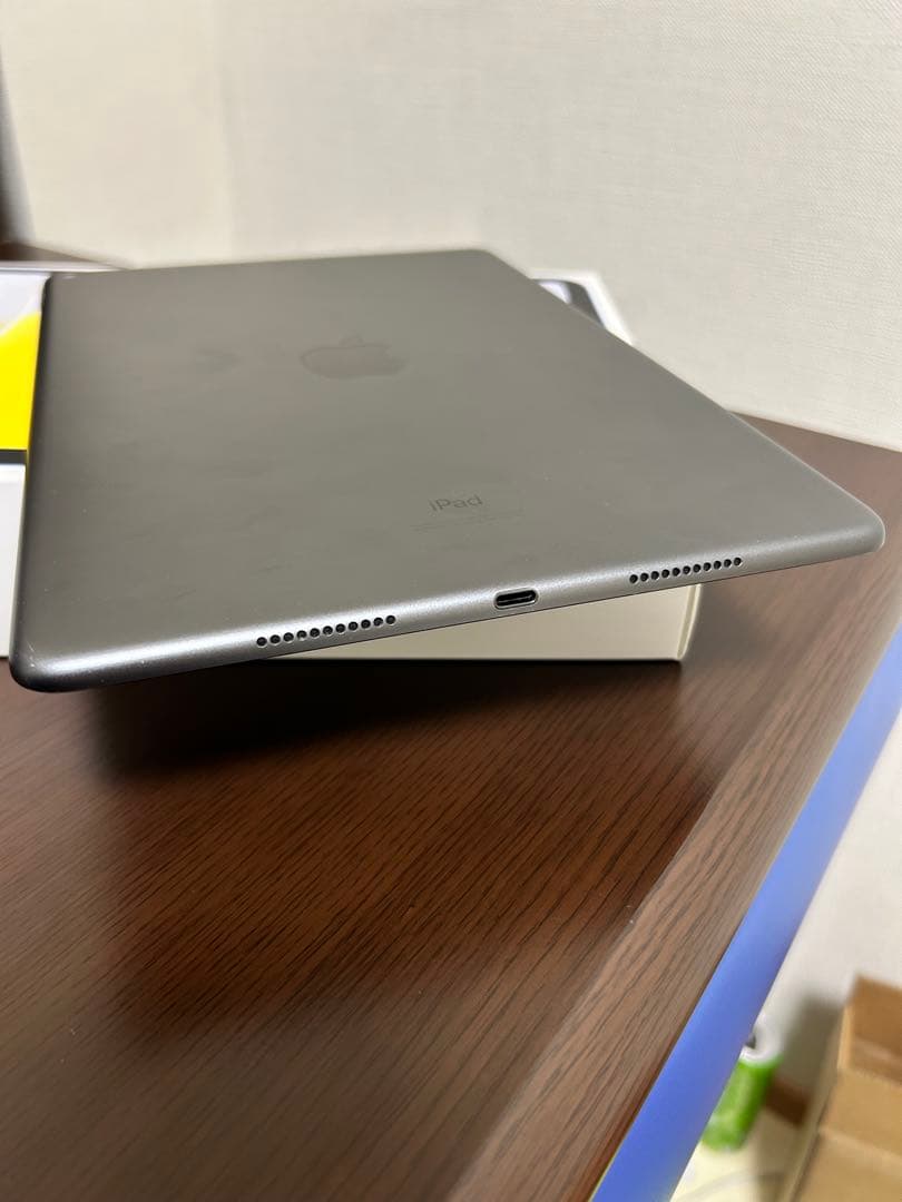 Apple iPad Air3 2種類のケース付き