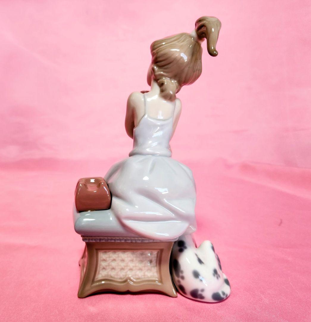 リヤドロ【美品】フィギュリン《大事な電話》No.5466〚希少・廃盤〛