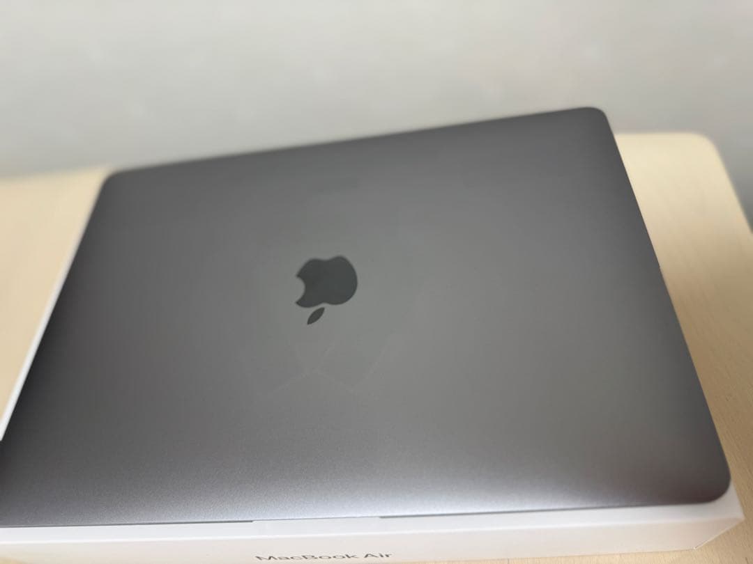 M1 MacBook Air 13インチ 16gb 256gb充電91%