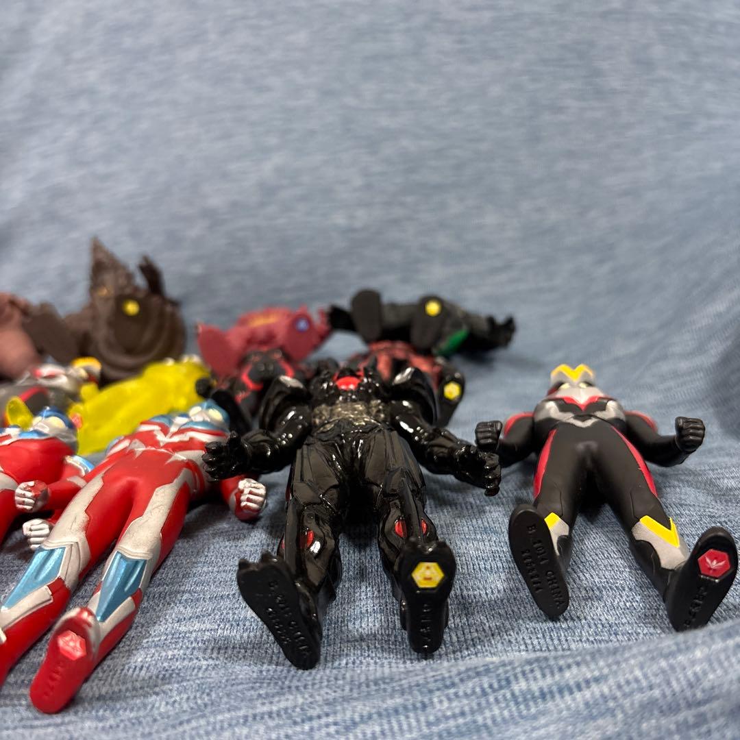 ウルトラマン　怪獣　ソフビ　ライブサイン付き　15体　まとめ売り