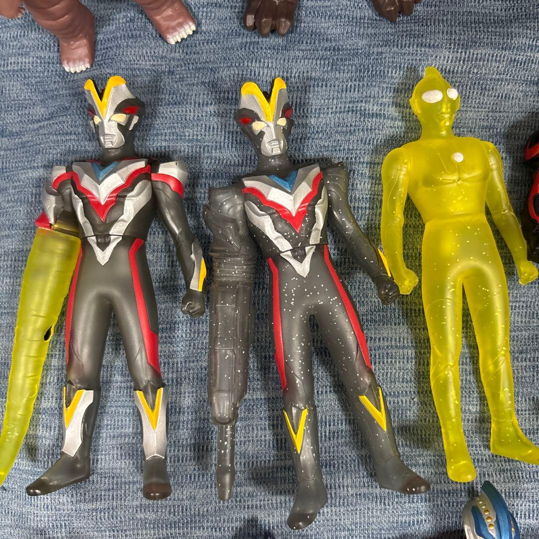 ウルトラマン　怪獣　ソフビ　ライブサイン付き　15体　まとめ売り