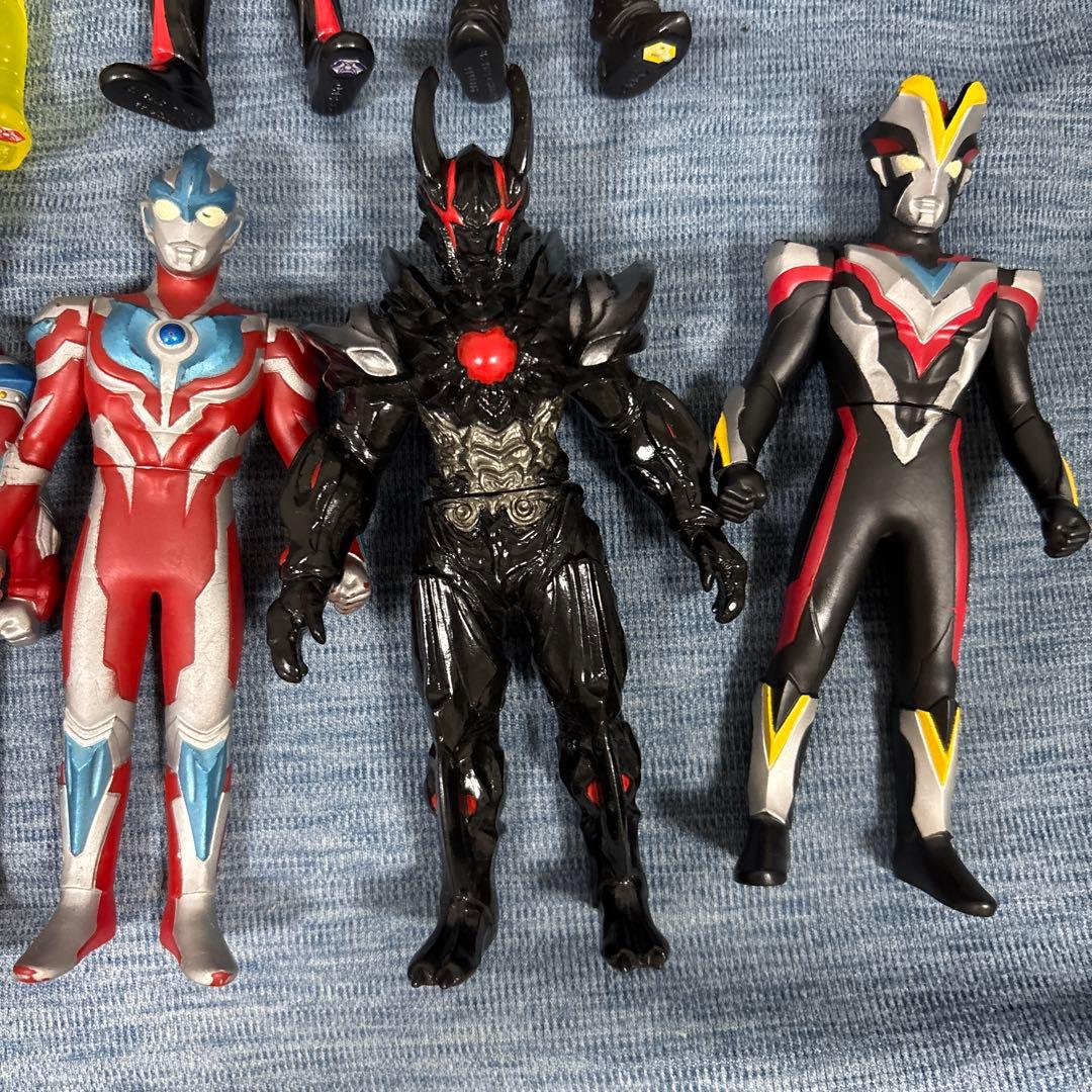 ウルトラマン　怪獣　ソフビ　ライブサイン付き　15体　まとめ売り