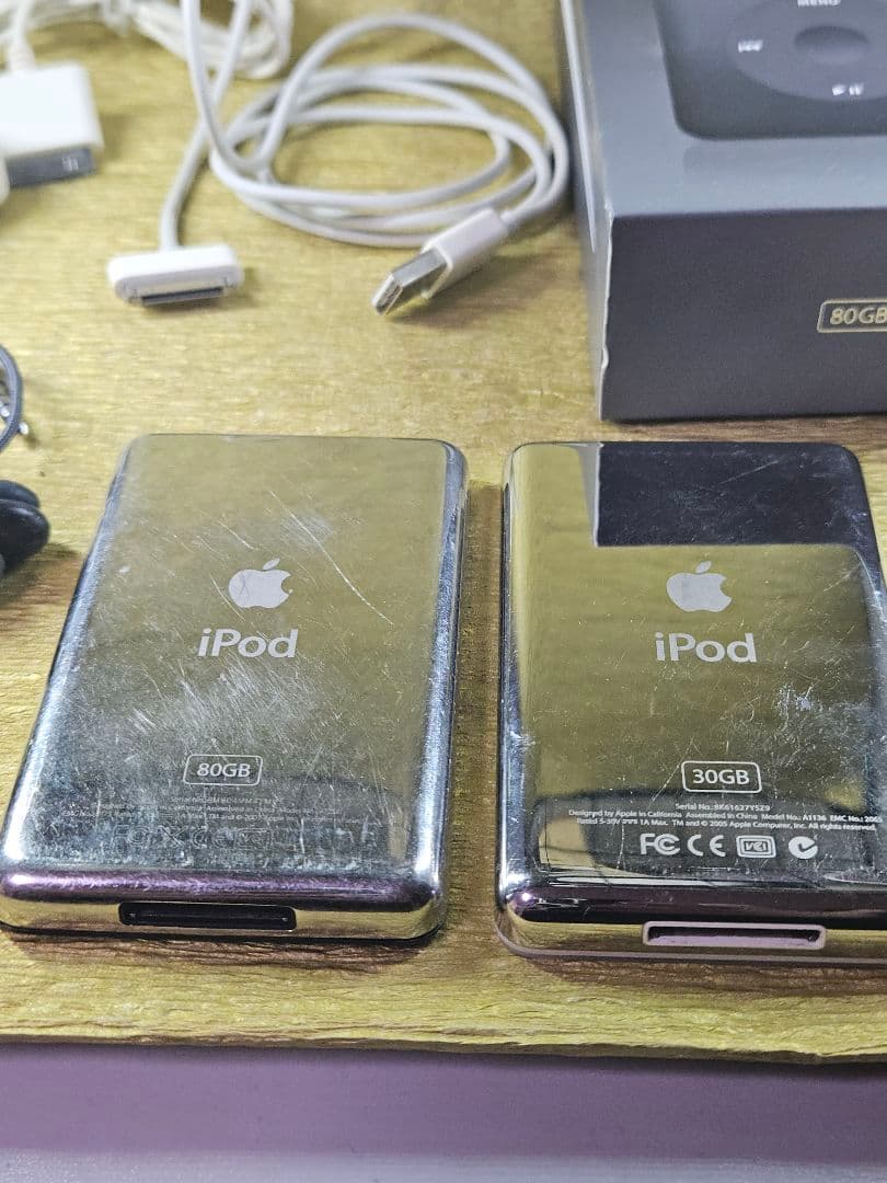 iPod 80GB 30GB 充電器 イヤフォン付き