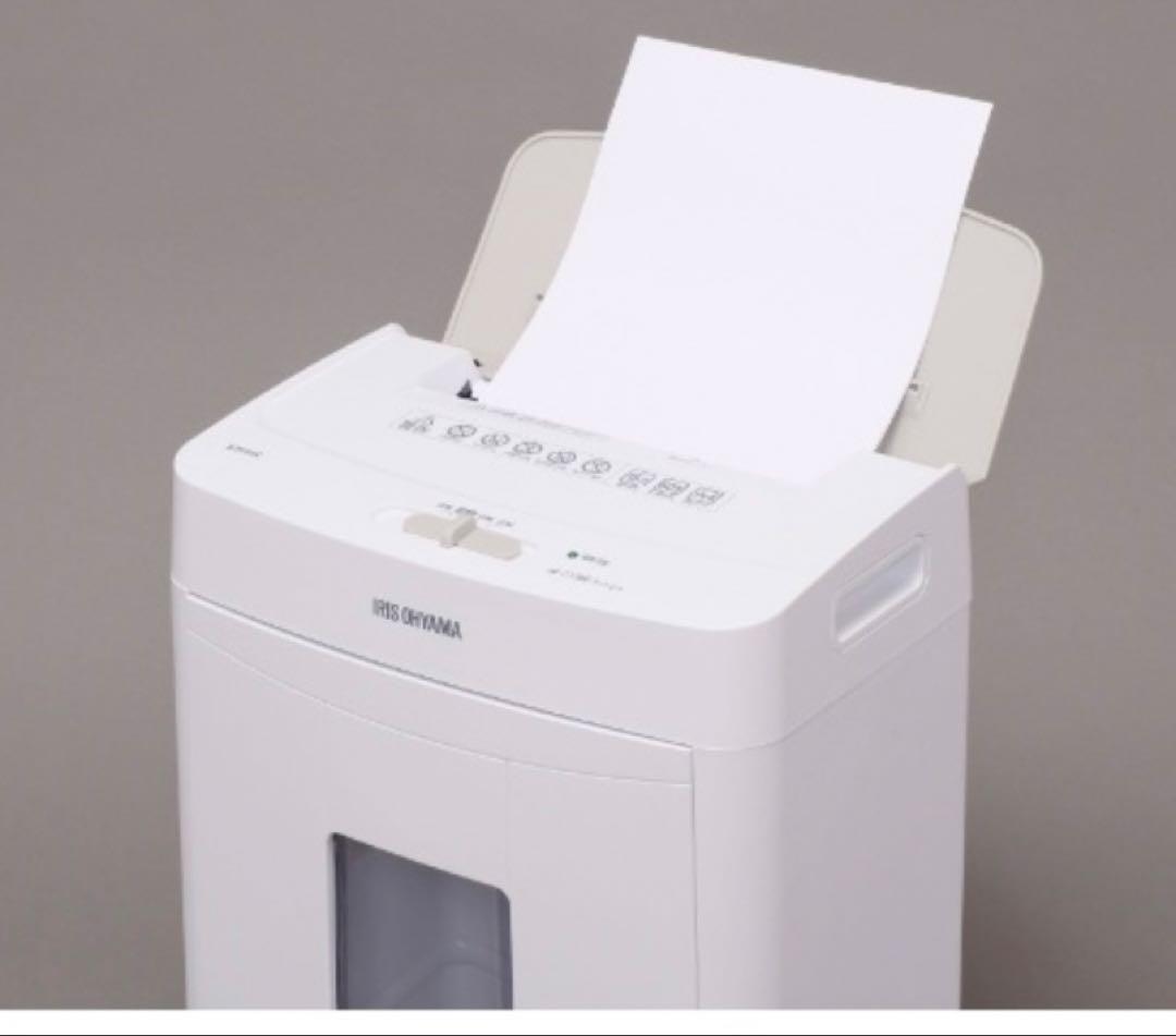 新品　アイリスオーヤマ シュレッダー KFC60C