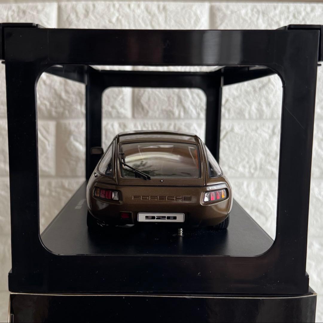 Porsche 928 1/18 AUTOART ポルシェ　ミニカー
