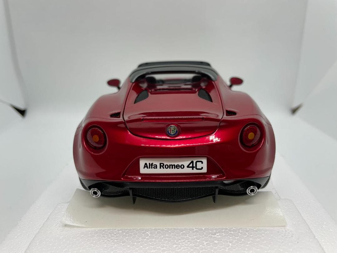 101-101 オートアート 1/18 アルファ・ロメオ 4C SPIDER