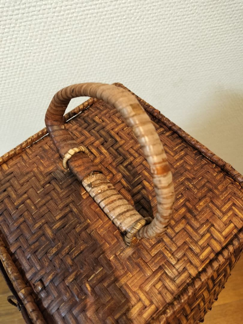 竹編細工　籠 　手提げかご　ヴィンテージ