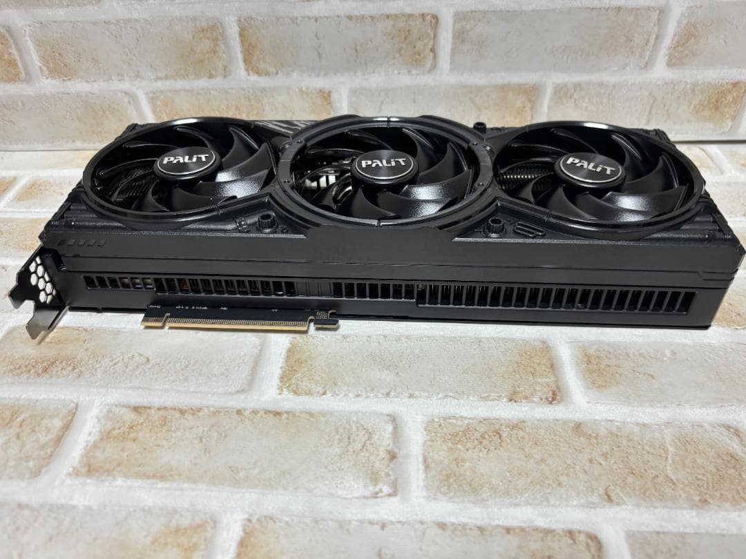 グラフィックボード・グラボ・ビデオカード Palit GeForce RTX 5070 Ti GamingPro