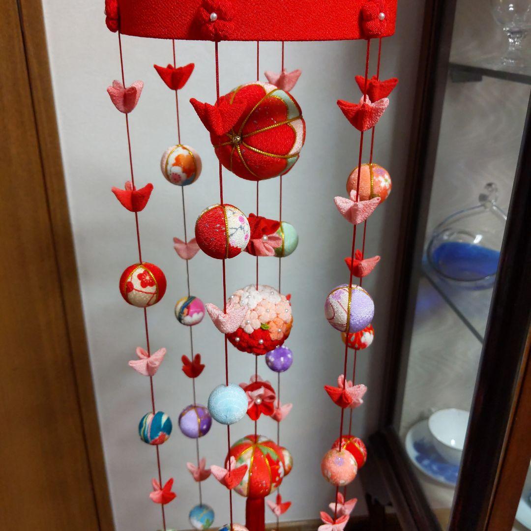 ちりめん細工　お花とまりの下げ飾り(大) 赤