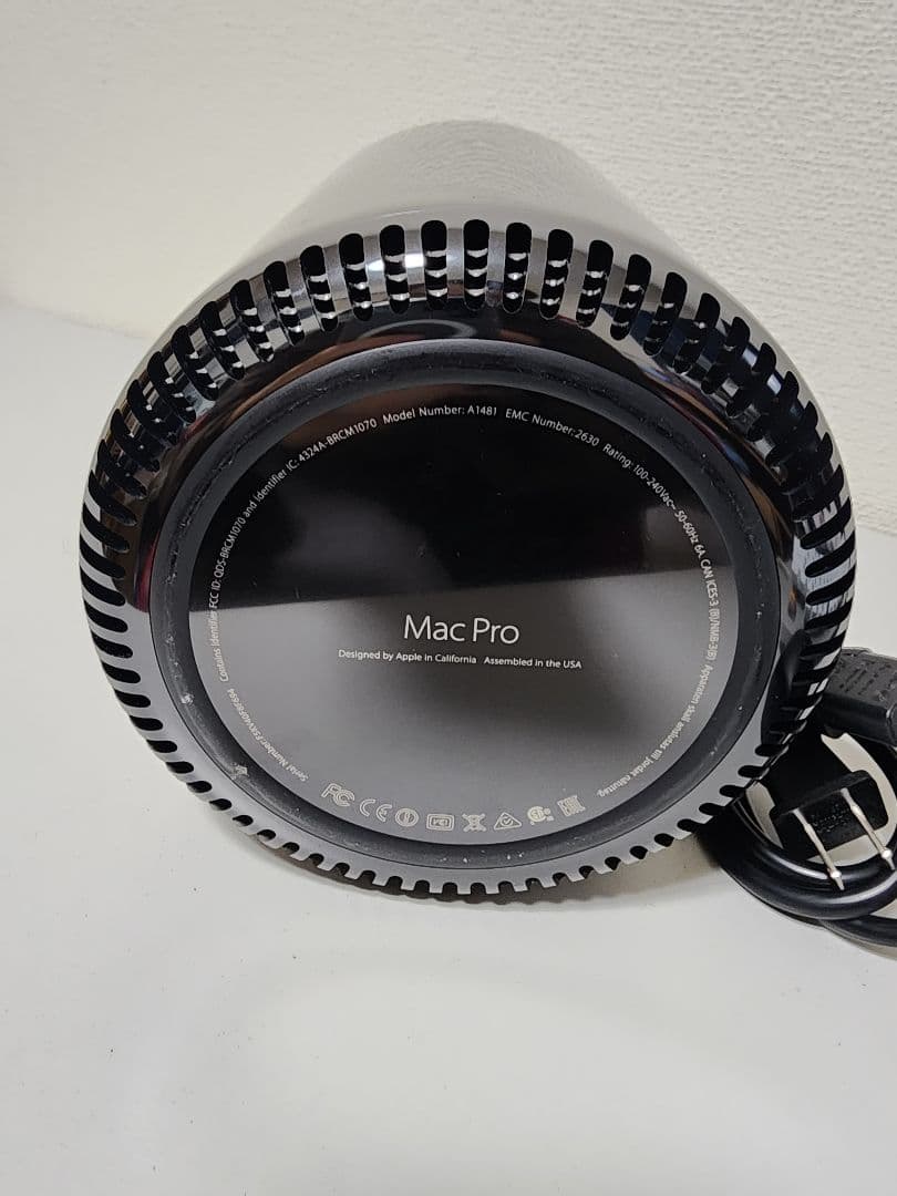 上位モデルMac Pro 12コア/64GB/SSD1TB/D700 6GB