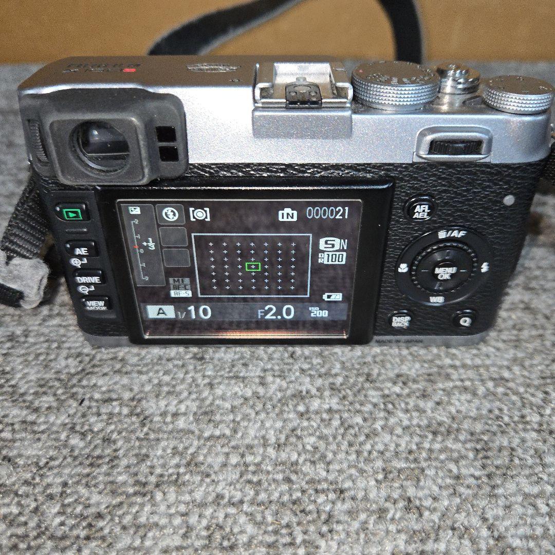 T159★ FUJIFILM　デジカメ　X100S