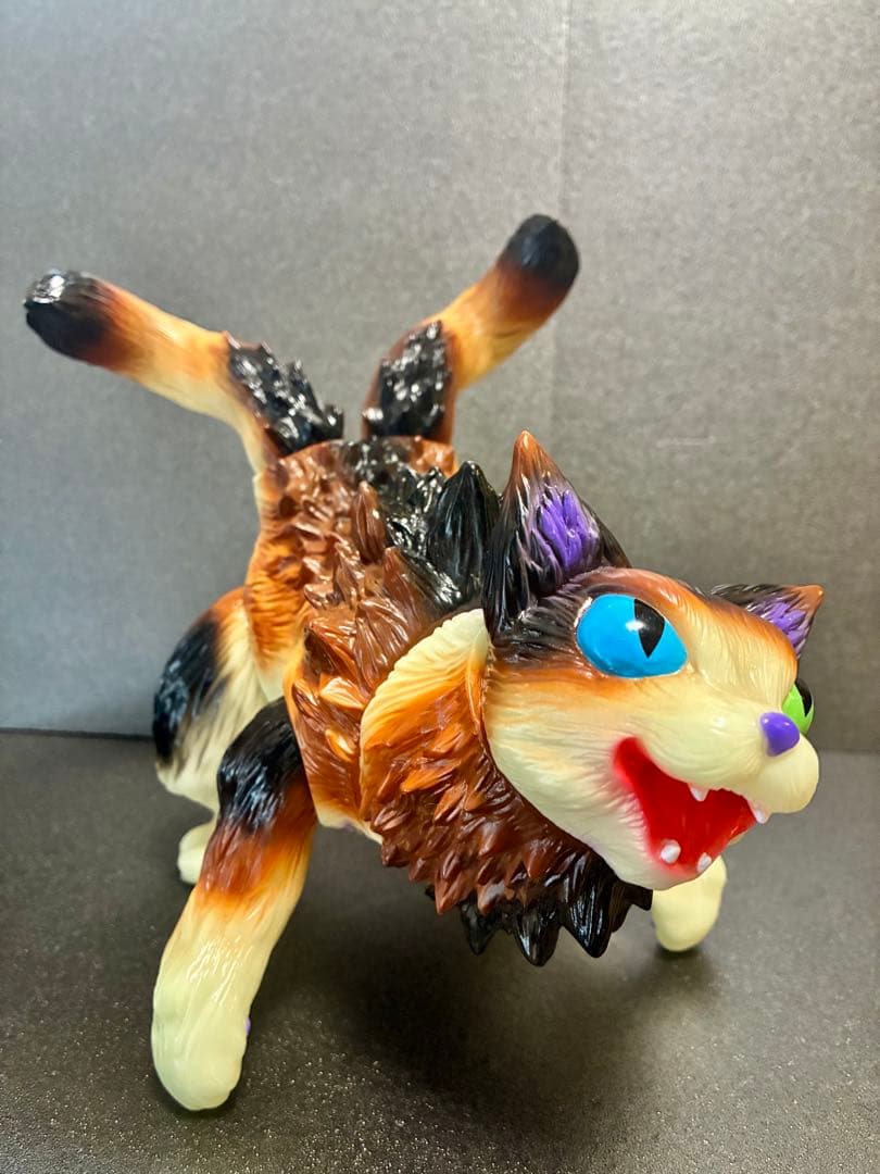 MAX TOY マックストイ キングネゴラ　オッドアイ　蓄光　限定品　猫　ソフビ