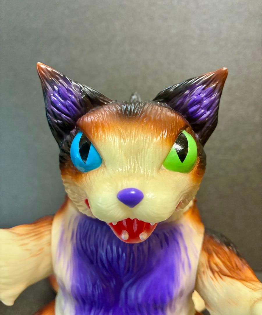 MAX TOY マックストイ キングネゴラ　オッドアイ　蓄光　限定品　猫　ソフビ