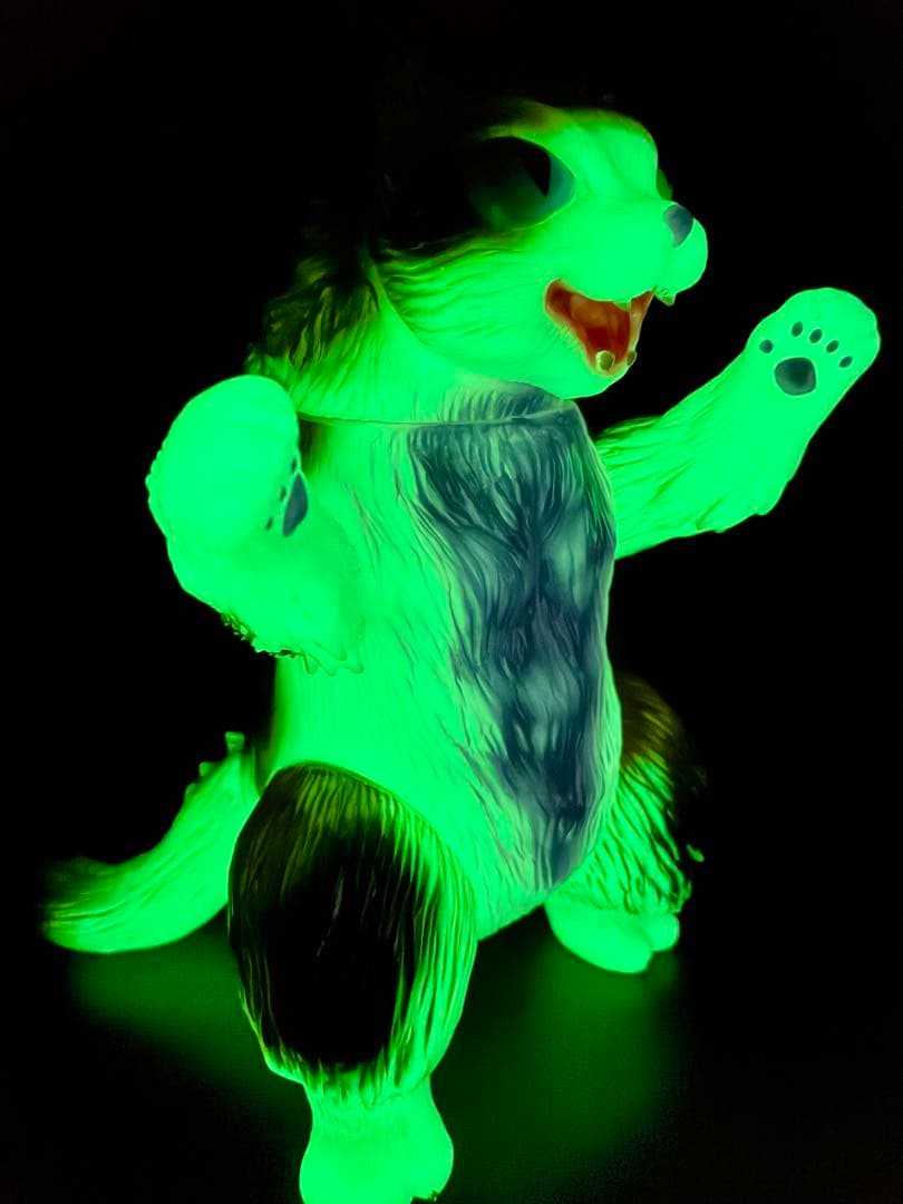 MAX TOY マックストイ キングネゴラ　オッドアイ　蓄光　限定品　猫　ソフビ