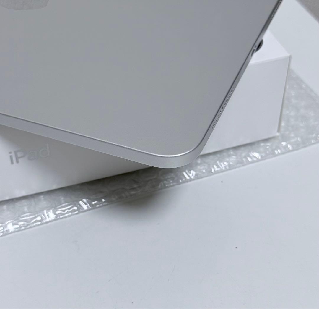 iPad A16 第11世代　256GB Wi-Fi モデル　極美品