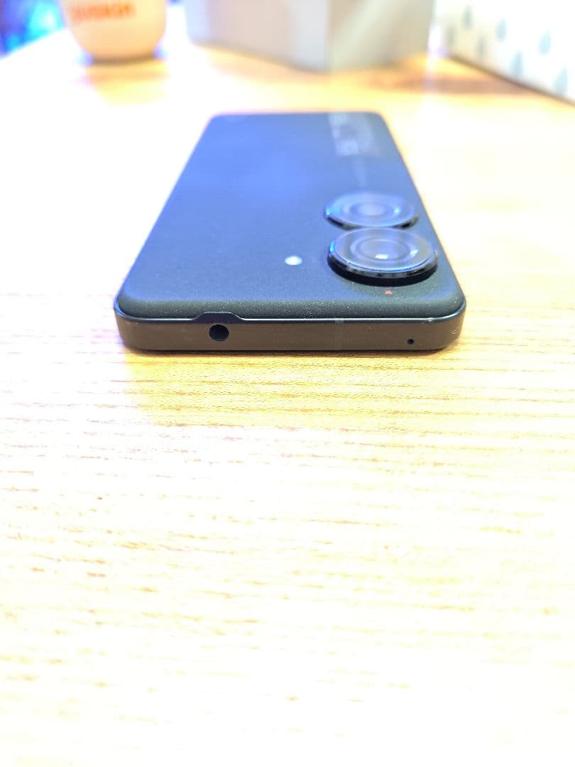 ASUS Zenfone 10 本体 純正ケース付き 美品箱入り