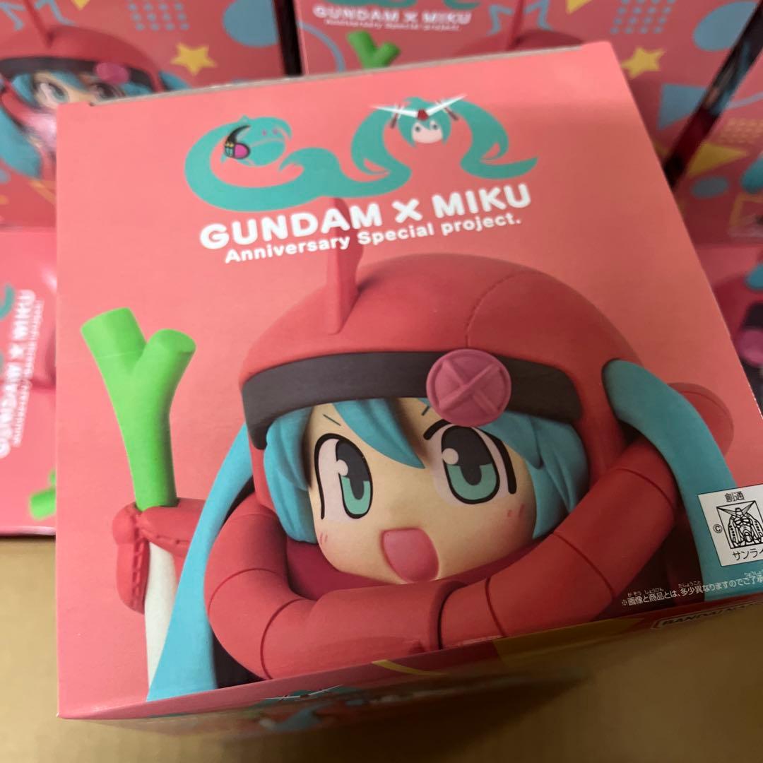 シャアザクぐるみ 初音ミクVer. 「ガンダム45周年×初音ミク」 ×12個♪