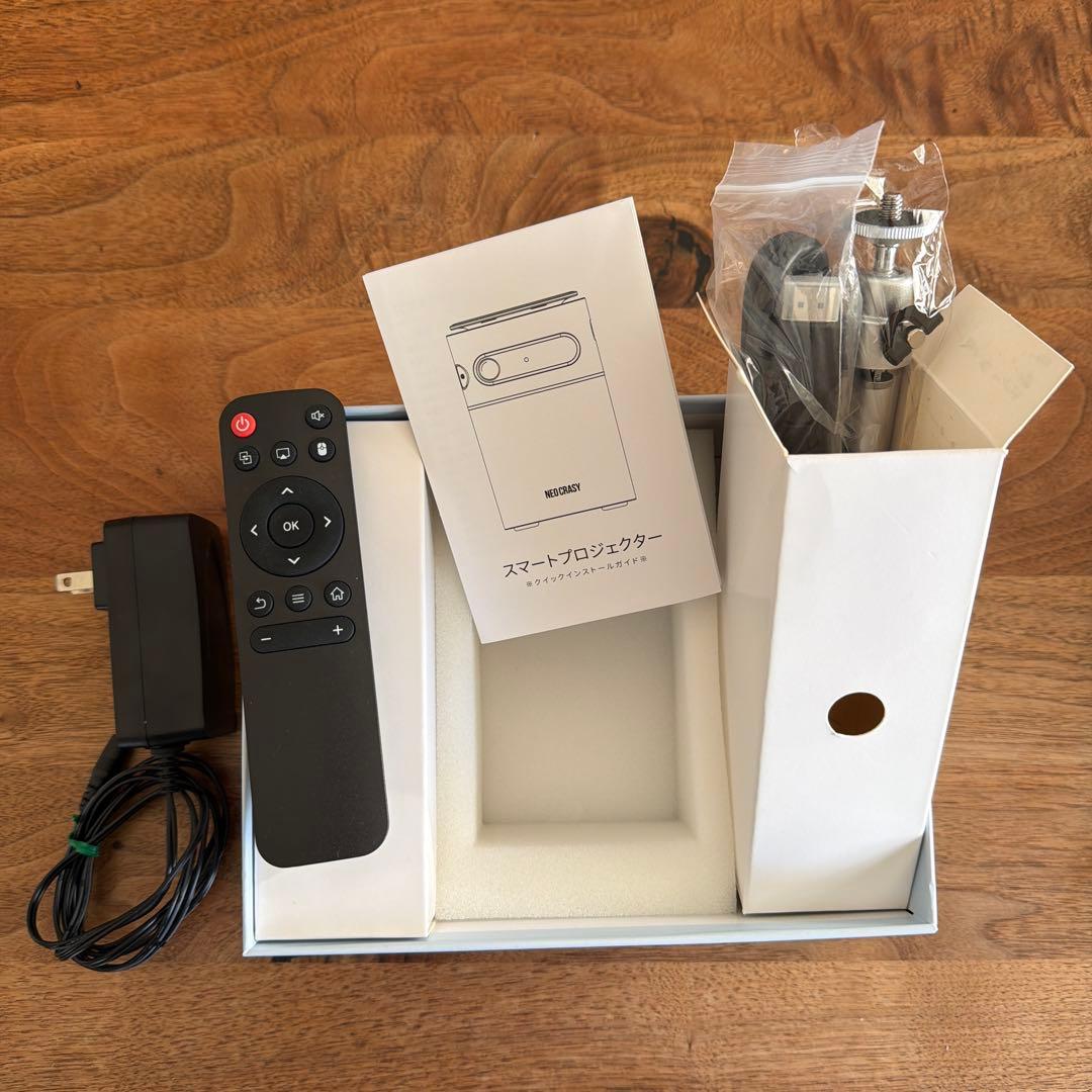 2/8までSALE NEOCRASY ポータブルプロジェクター 本体