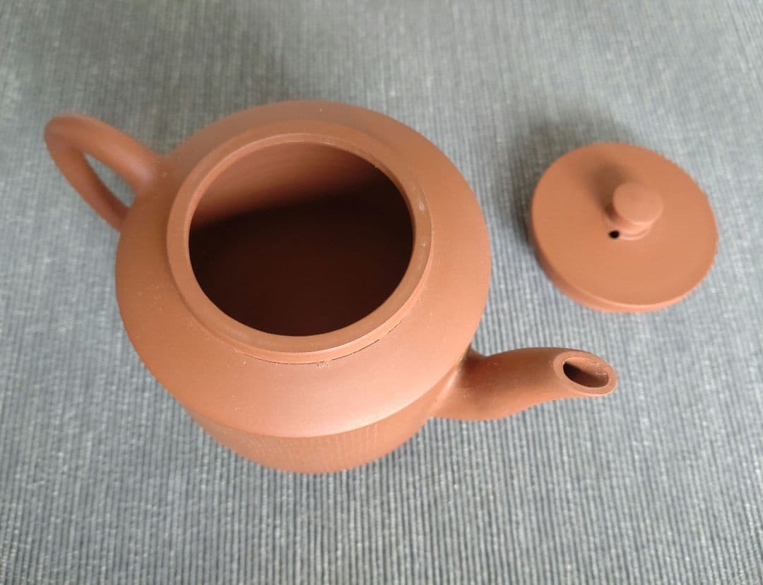 常滑焼 山田常山 朱泥急須 極細字彫刻入 木箱入り