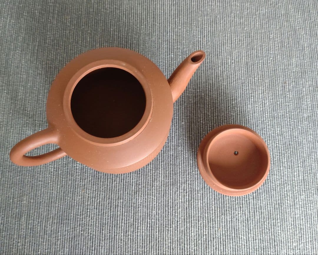 常滑焼 山田常山 朱泥急須 極細字彫刻入 木箱入り