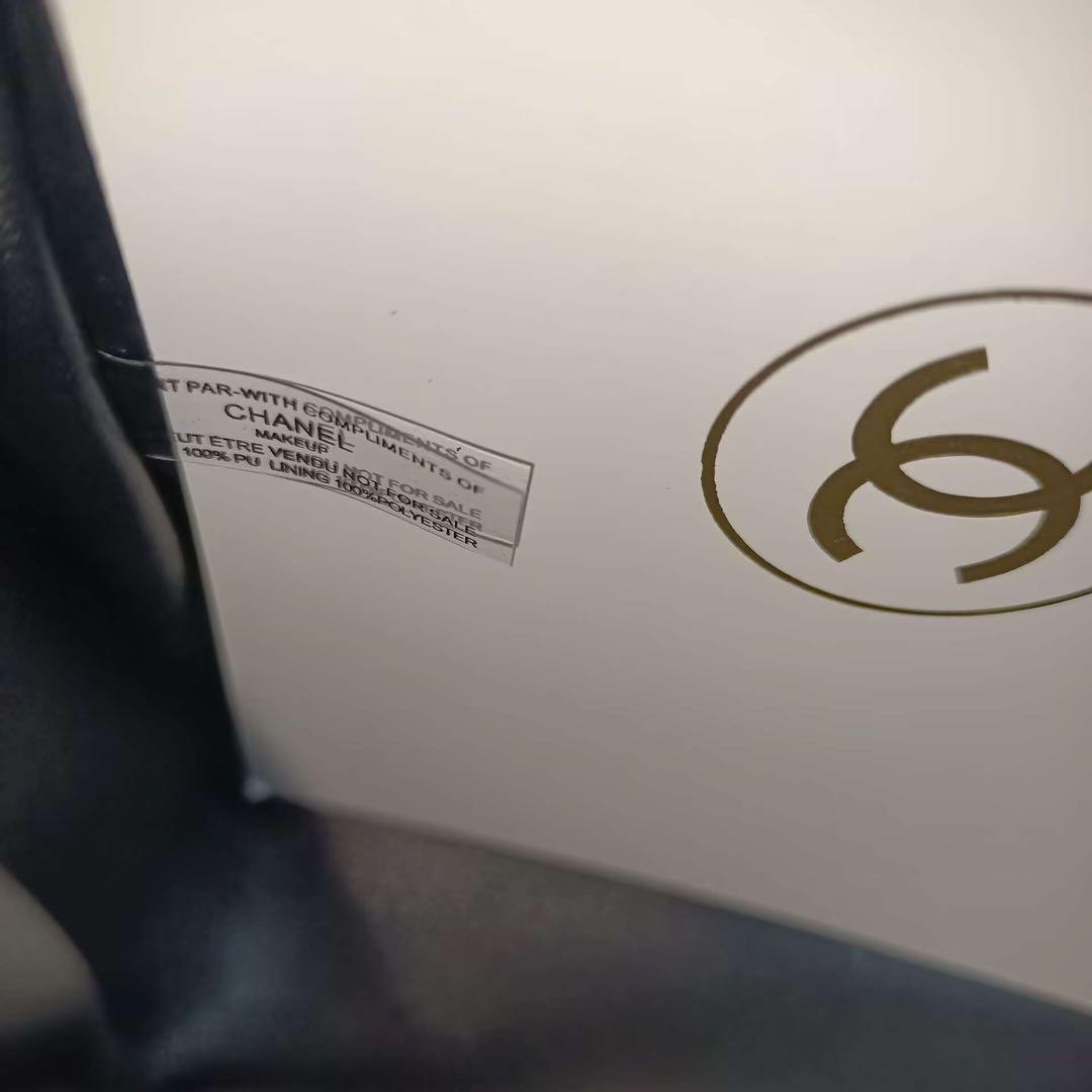 CHANELMAKEUPノベルティ ハンドルゴールド キルティングバッグ非売品