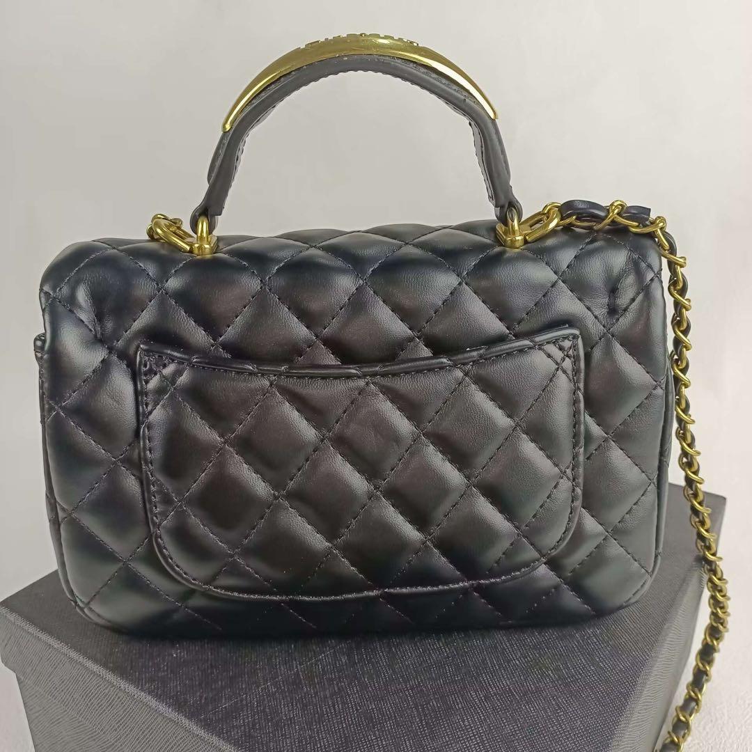 CHANELMAKEUPノベルティ ハンドルゴールド キルティングバッグ非売品