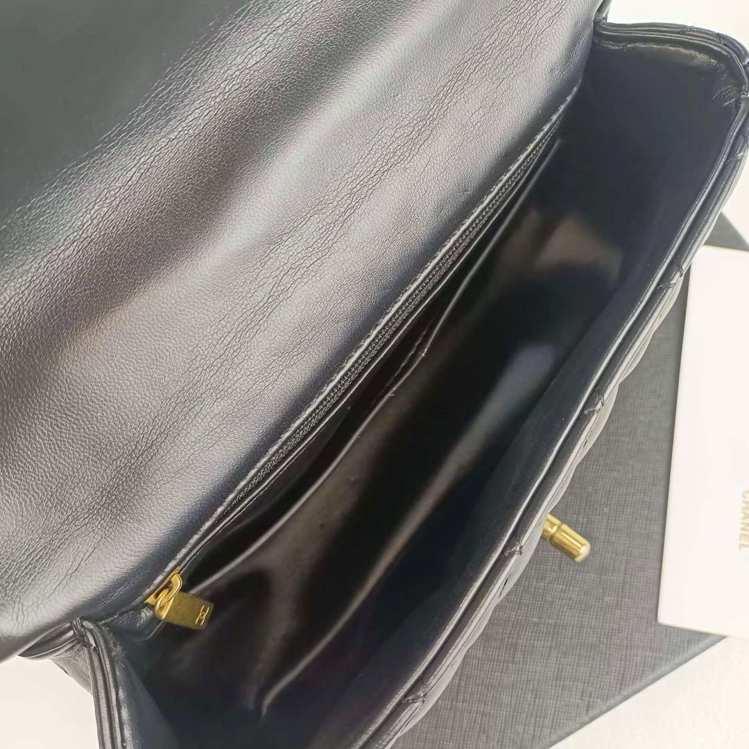 CHANELMAKEUPノベルティ ハンドルゴールド キルティングバッグ非売品