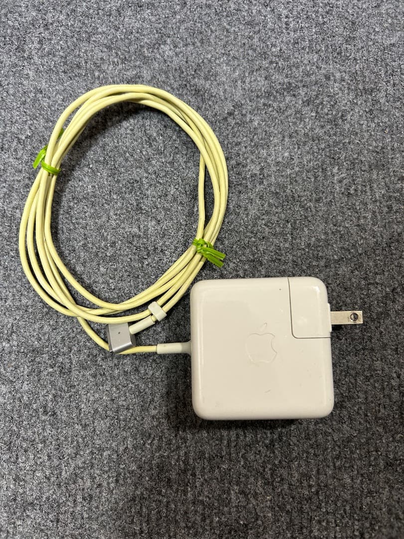 MacBook Air 2015 i5 11インチ バッテリー新品 完動品