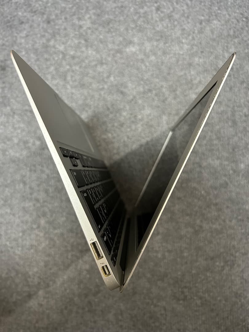 MacBook Air 2015 i5 11インチ バッテリー新品 完動品