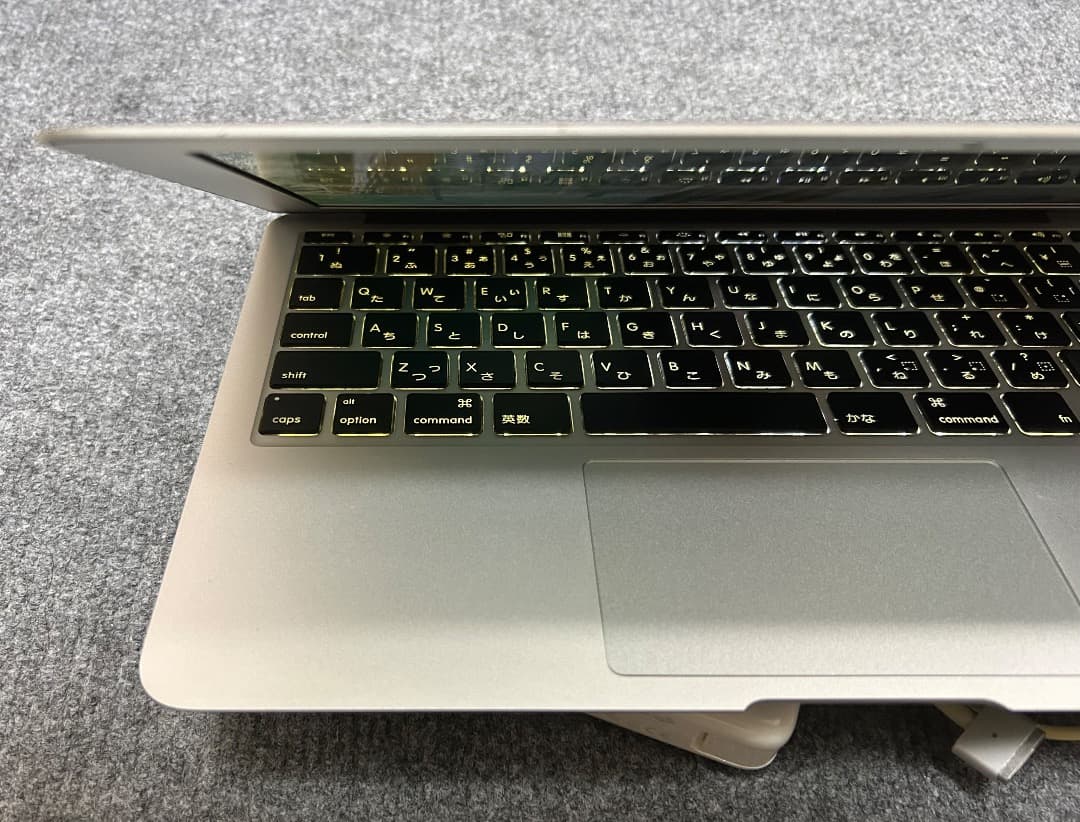 MacBook Air 2015 i5 11インチ バッテリー新品 完動品