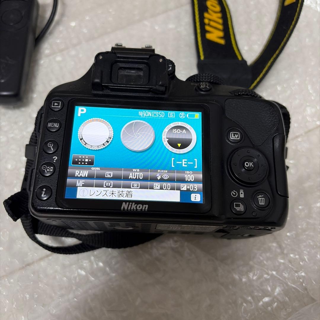 Nikon D3300 デジタル一眼レフ 本体