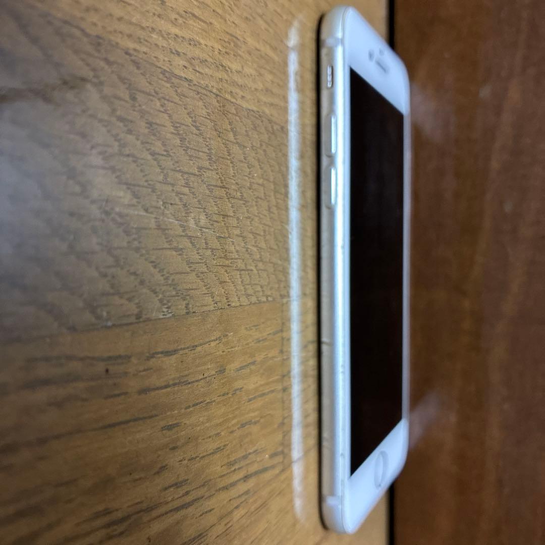 美品 iPhone8 64GB SIMフリー