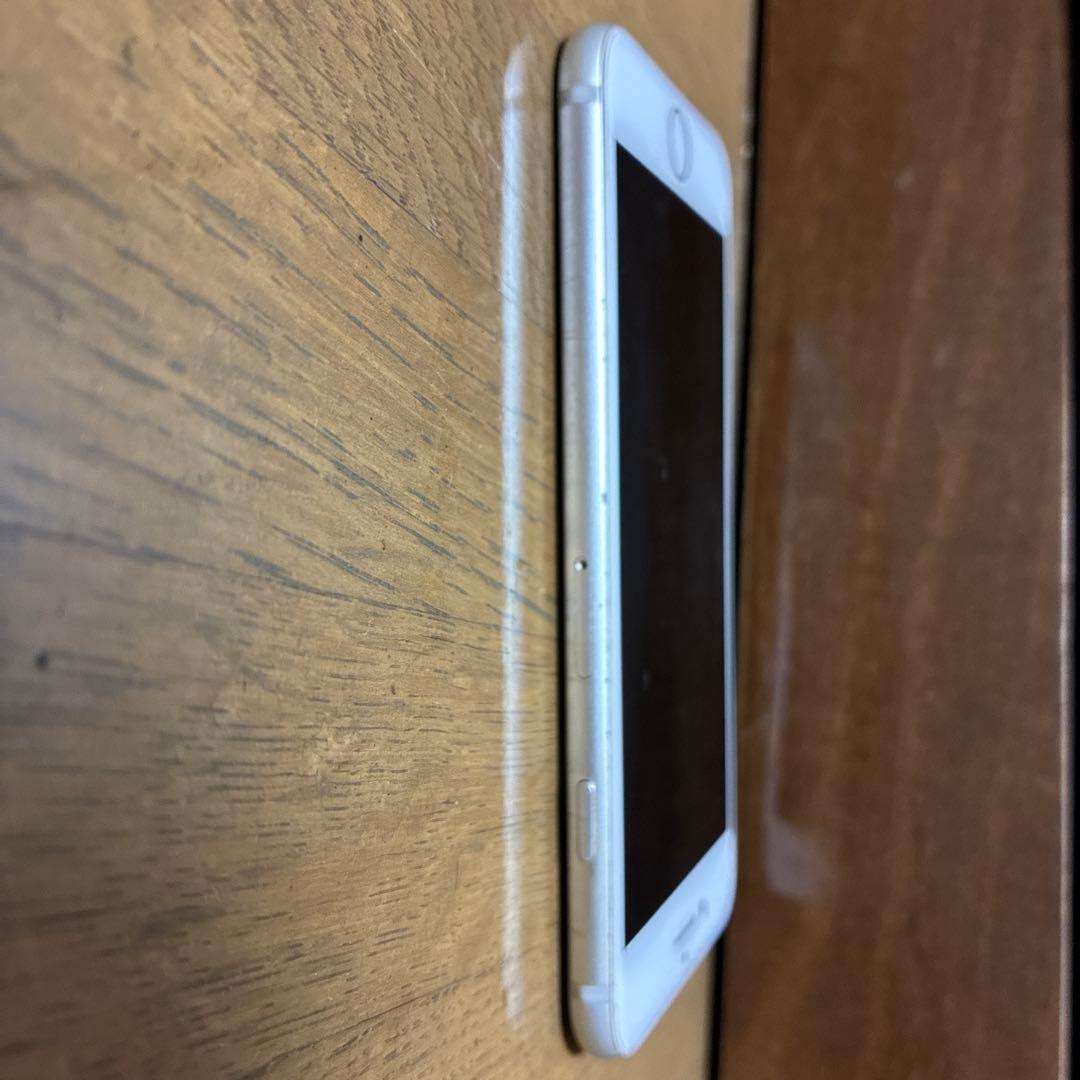 美品 iPhone8 64GB SIMフリー