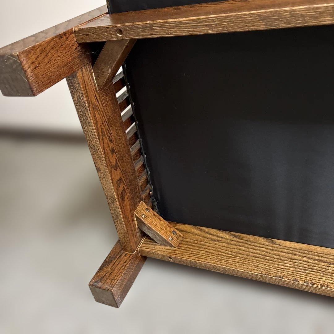 花柄のカジュアル椅子