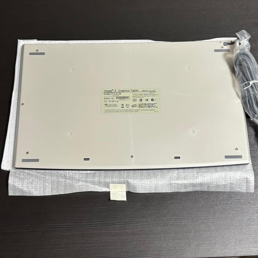 WACOM intuos3 PTZ-631W A5 Wide 通電確認　キレイ
