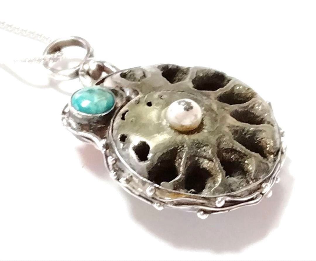 アンモナイト化石　パール　ターコイズ　ハンドメイド　シルバー　ペンダントトップ