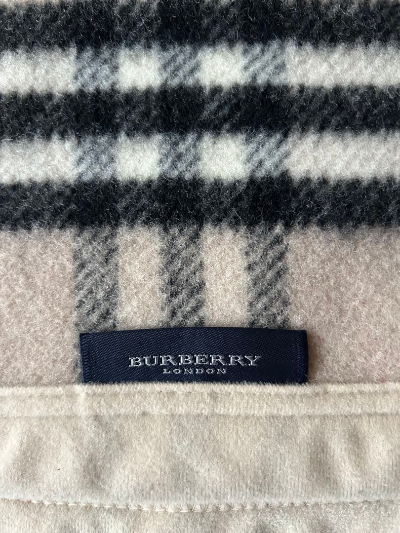Burberry チェック柄ブランケット 140x200