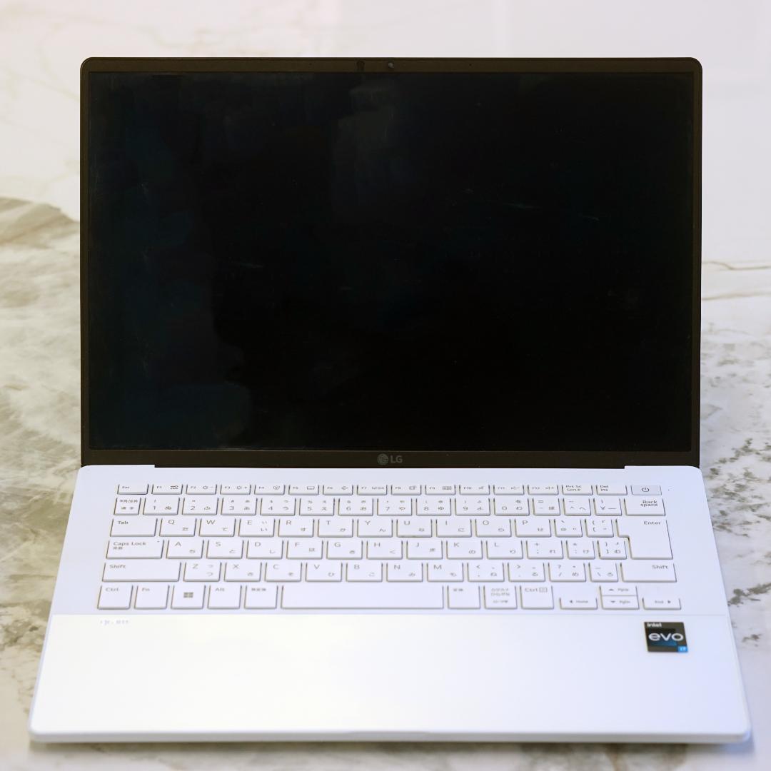 LG gram Style 14型 i7/16GB/512GB オーロラホワイト