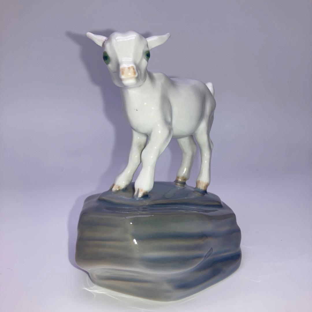 ロイヤルコペンハーゲン 岩の上の子羊 フィギュリン