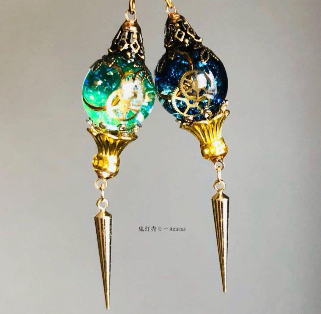 夜のランタンと歯車時計ピアス　イヤリング スチームパンク球体　宇宙　メンズにも★