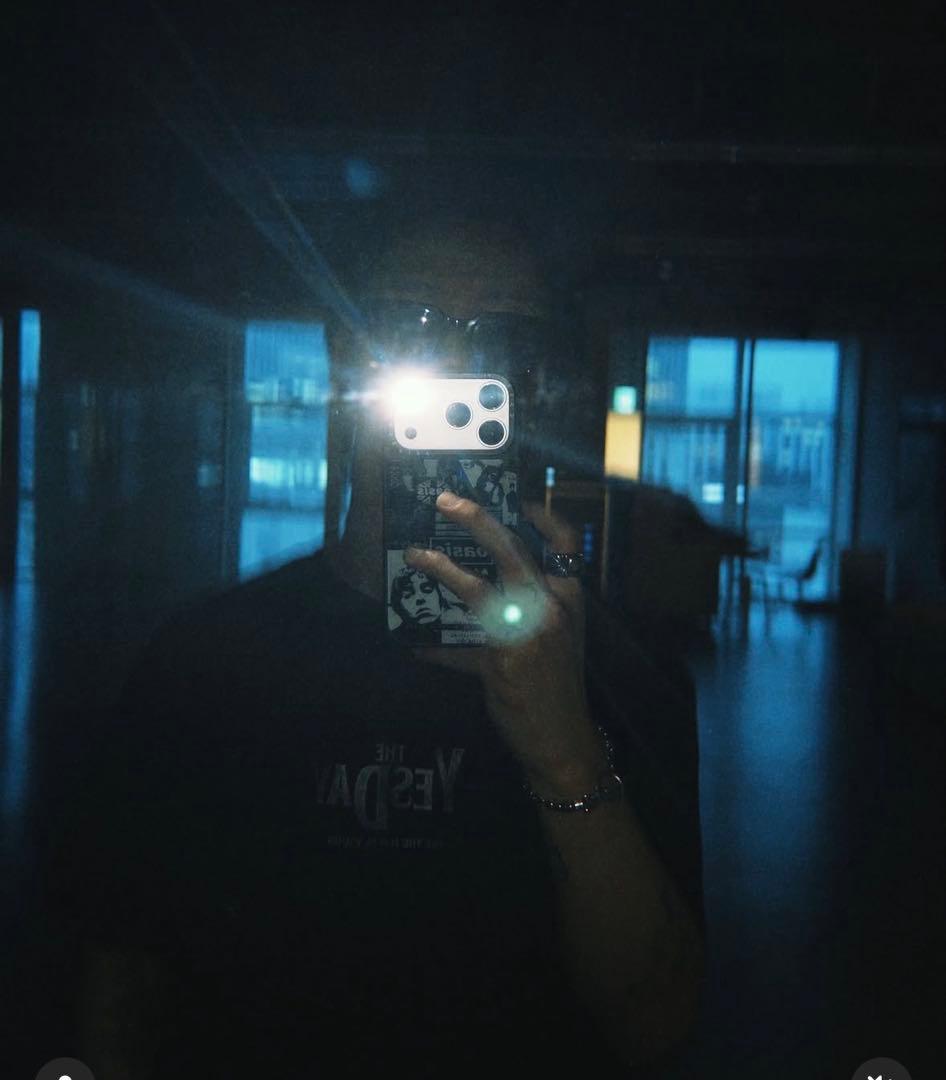 マウスラビット　Tシャツ イェソン　YESTHEDAY 黒　韓国　ビンテージ