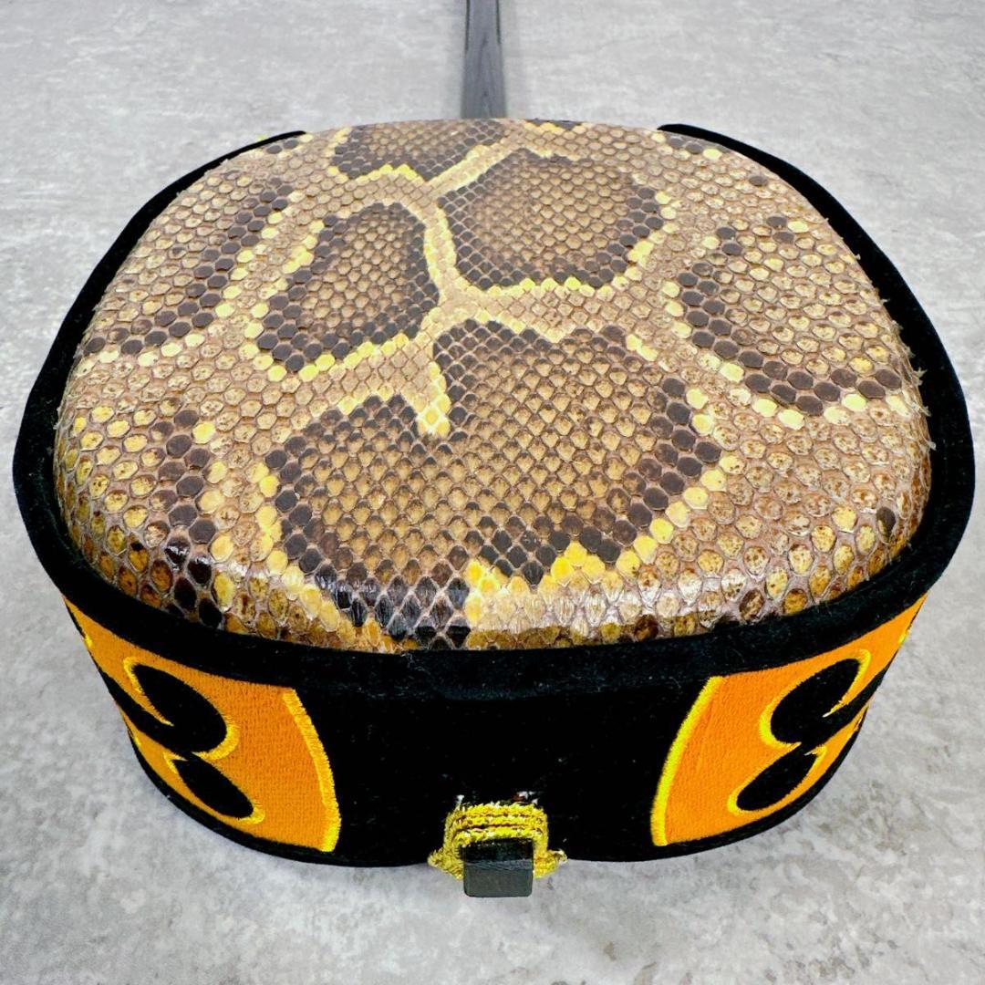 美品　沖縄　三線　本蛇皮　一枚張り　琉球 三味線 ケース ウマ　入門書　初心者