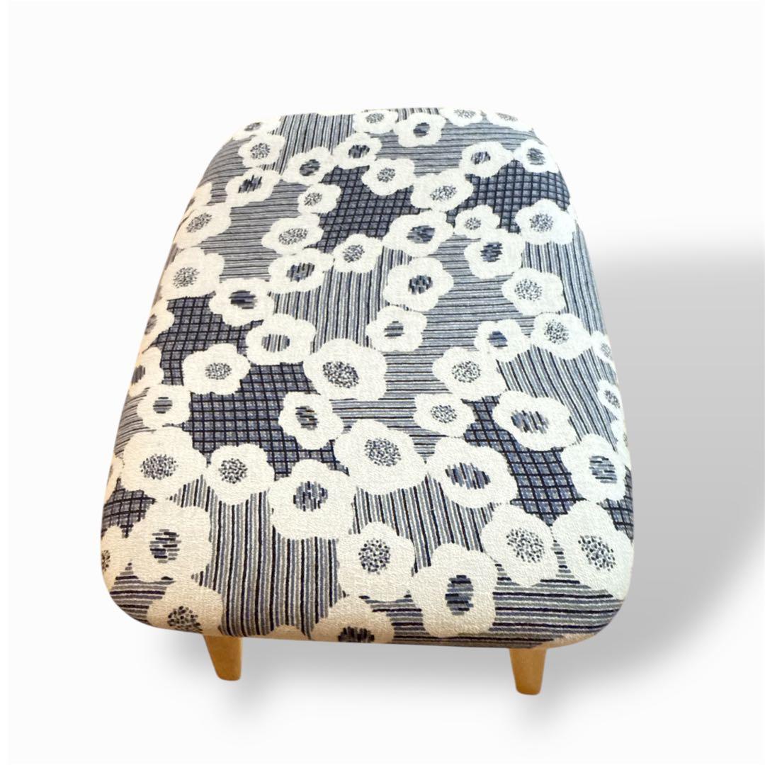 花柄　ミナペルホネン　スツール　イス　椅子　オットマン　家具　インテリア　新品