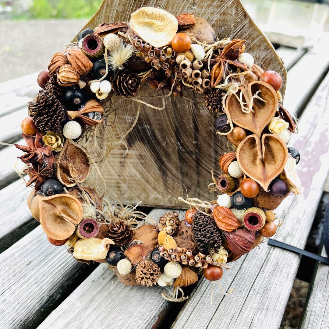 木の実のリース　ハロウィン　クリスマス　キャンドルリース